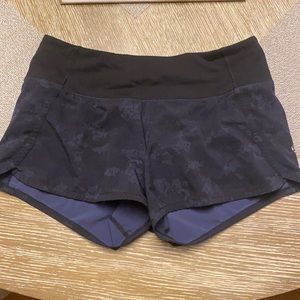 Lululemon size 4 speed up shorts